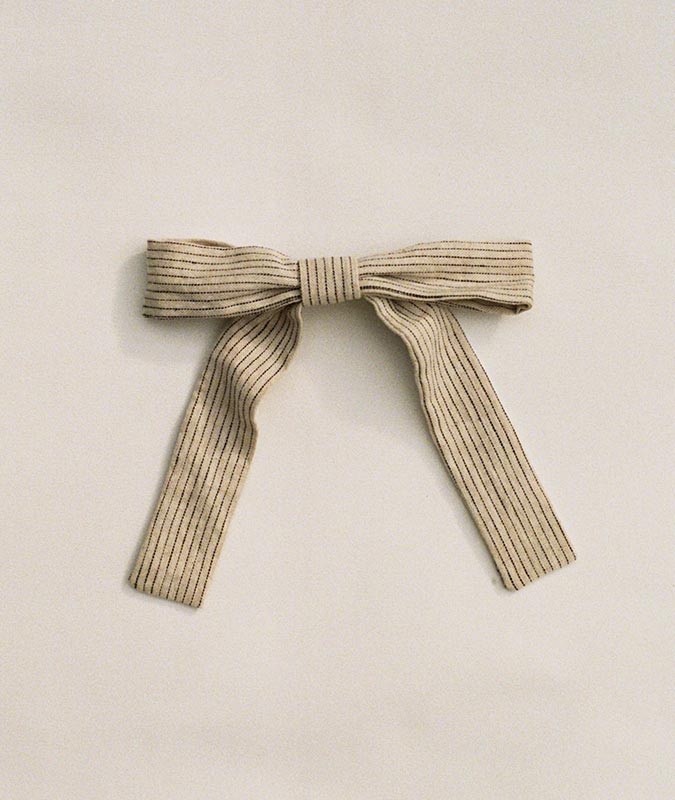 Photo of the skinny small bow in striped linen cotton